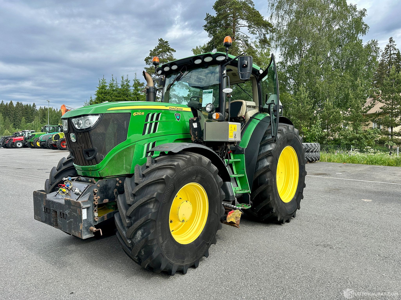 John Deere 6210 R AutoPower, 2013, 6.8 l, 11 400 h KATSO VARUSTEET!, Lempäälä - 农业机械:图3 John Deere 6210 R AutoPower, 2013, 6.8 l, 11 400 h KATSO VARUSTEET!, Lempäälä - 农业机械:图3