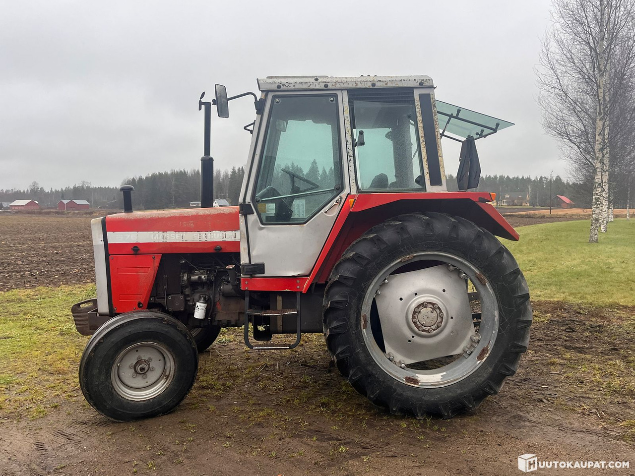 Massey Ferguson 675, tractor, 6,500 h, 1983, Hämeenlinna - 拖拉机:图4 Massey Ferguson 675, tractor, 6,500 h, 1983, Hämeenlinna - 拖拉机:图4