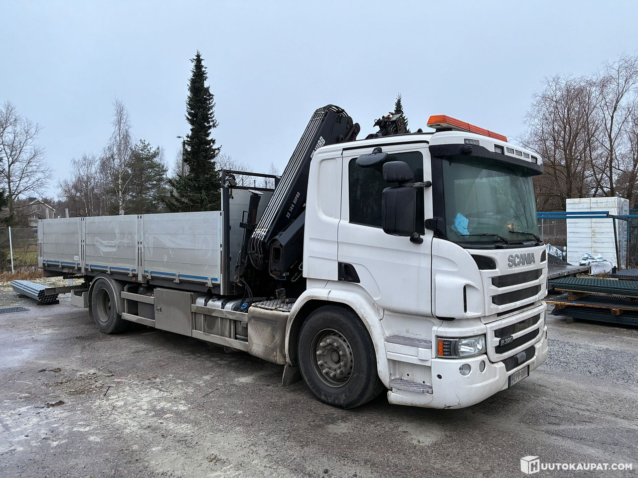 Scania P320, 2016 truck + Hiab crane, Tampere - 栏板式/ 平板卡车, 起重车:图1 Scania P320, 2016 truck + Hiab crane, Tampere - 栏板式/ 平板卡车, 起重车:图1