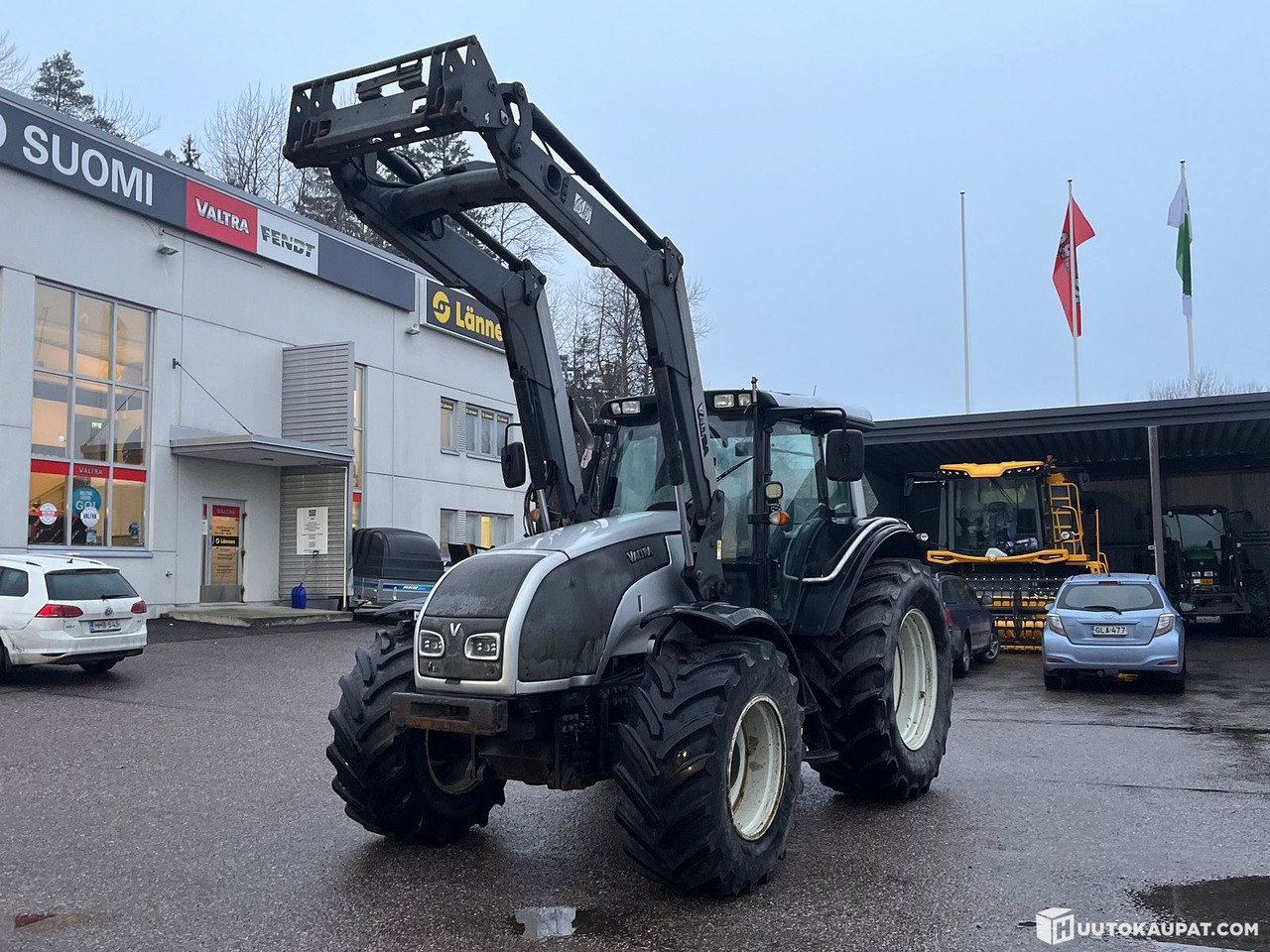 Valtra T151 tractor with loader, 2008, Espoo - 拖拉机:图2 Valtra T151 tractor with loader, 2008, Espoo - 拖拉机:图2