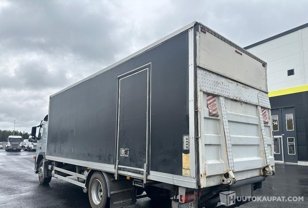 Volvo FM9 300 4x2, 2003, Pirkkala - 厢式卡车:图4 Volvo FM9 300 4x2, 2003, Pirkkala - 厢式卡车:图4