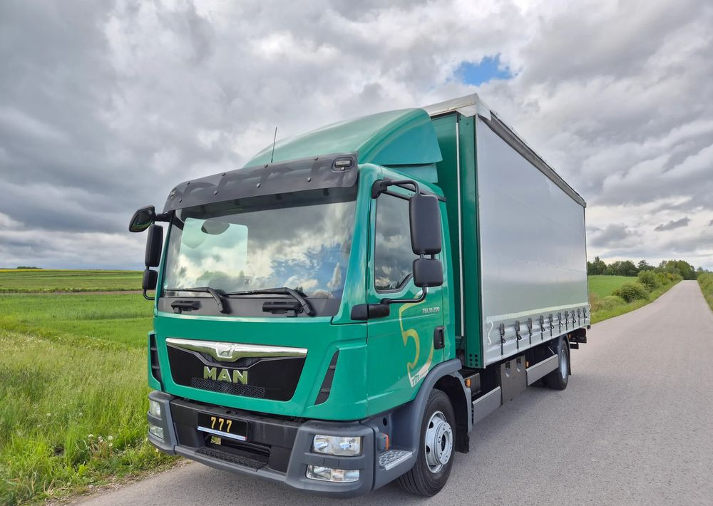 MAN TGL 12.250 6.2m AUTOMAT KLIMA z Niemiec ESP nowe opony EURO 6 / 4.75 rozstaw / zawiesie na wózek widłowy / TOP STAN / okazja nauka jazdy MOŻLIWOŚĆ DOSTOSOWANIA 12t - 侧帘卡车:图3 MAN TGL 12.250 6.2m AUTOMAT KLIMA z Niemiec ESP nowe opony EURO 6 / 4.75 rozstaw / zawiesie na wózek widłowy / TOP STAN / okazja nauka jazdy MOŻLIWOŚĆ DOSTOSOWANIA 12t - 侧帘卡车:图3