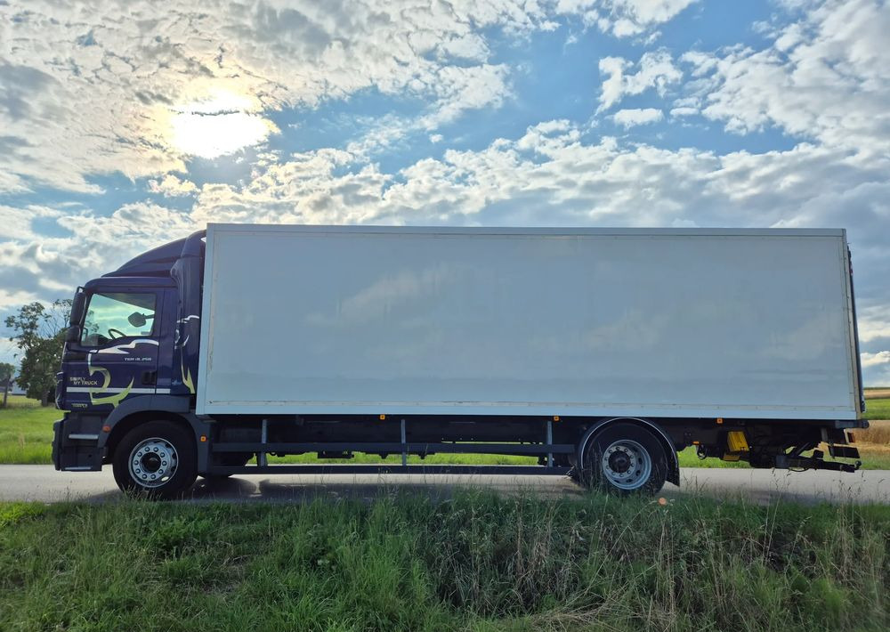 MAN TGM 18.250 Carrier 1950 D/E z Holandii / TOP STAN / 7.5m / 18 palet / winda + drzwi boczne / OKAZJA 租赁 MAN TGM 18.250 Carrier 1950 D/E z Holandii / TOP STAN / 7.5m / 18 palet / winda + drzwi boczne / OKAZJA:图11 MAN TGM 18.250 Carrier 1950 D/E z Holandii / TOP STAN / 7.5m / 18 palet / winda + drzwi boczne / OKAZJA 租赁 MAN TGM 18.250 Carrier 1950 D/E z Holandii / TOP STAN / 7.5m / 18 palet / winda + drzwi boczne / OKAZJA:图11