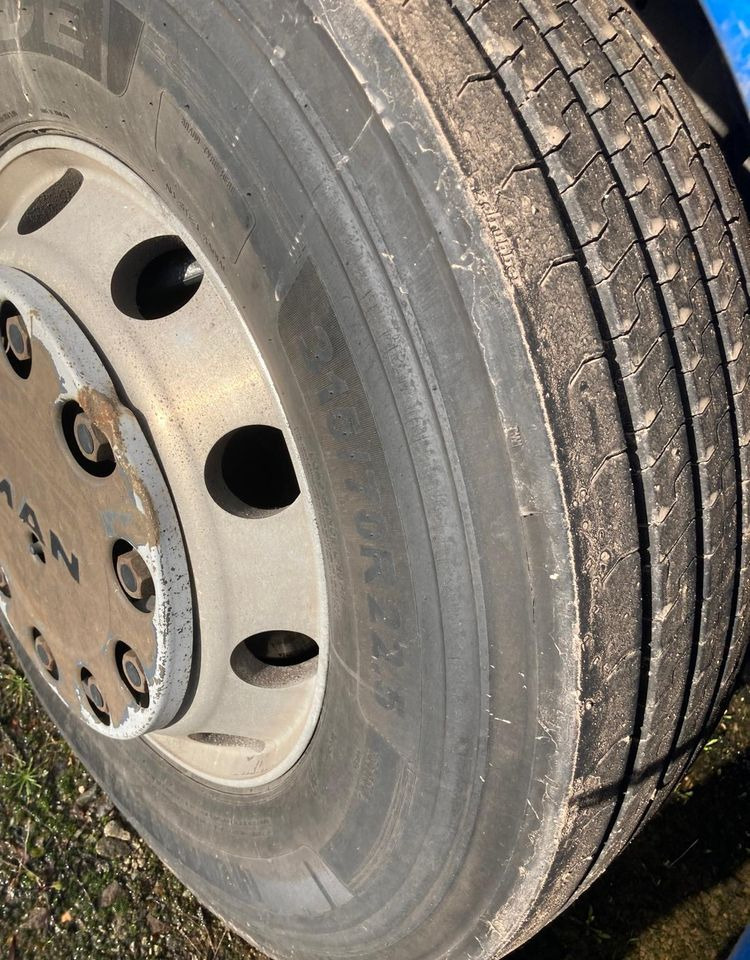 MAN TGS 18.400 NAUKA JAZDY z Niemiec NISKA KABINA ELKA AUTOMAT 4x2 STANDARD 315/70r22.5 SUPER STAN TGX 470 460 420 430 500 510 400 360 410 - 牵引车:图4 MAN TGS 18.400 NAUKA JAZDY z Niemiec NISKA KABINA ELKA AUTOMAT 4x2 STANDARD 315/70r22.5 SUPER STAN TGX 470 460 420 430 500 510 400 360 410 - 牵引车:图4