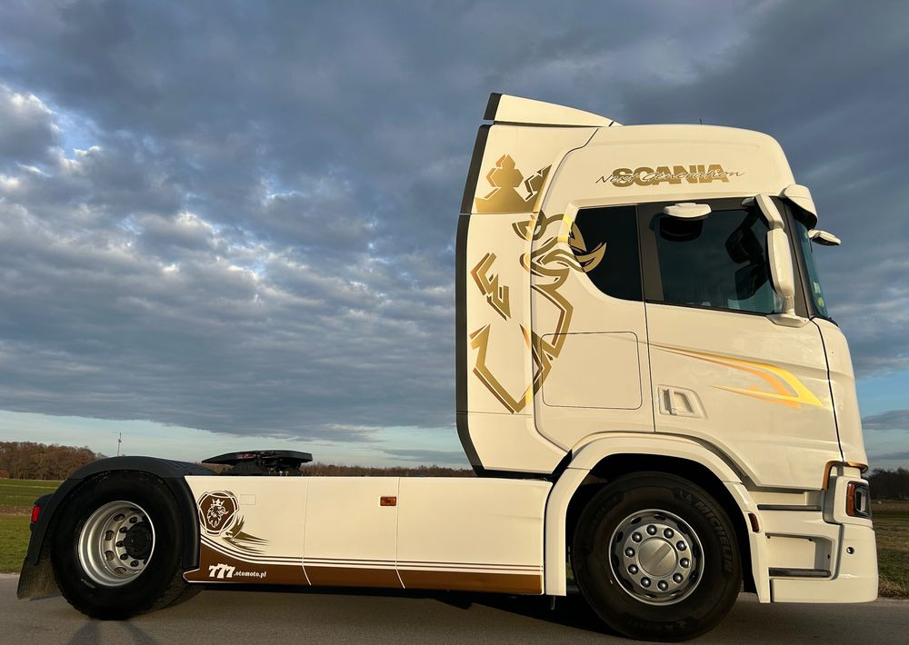 Scania R500 FULL AIR 2019 10x poduszki KLIMA POSTOJOWA / RETARDER / FULL SPOJLER / TOP STAN / od jedynego właściciela ! HYDRAULIKA spod beczki spożywczej ! / do wywrotu ruchomej podłogi beczki TOP TOP - 牵引车:图4 Scania R500 FULL AIR 2019 10x poduszki KLIMA POSTOJOWA / RETARDER / FULL SPOJLER / TOP STAN / od jedynego właściciela ! HYDRAULIKA spod beczki spożywczej ! / do wywrotu ruchomej podłogi beczki TOP TOP - 牵引车:图4