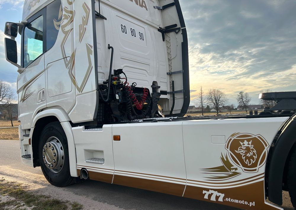 Scania R500 FULL AIR 2019 10x poduszki KLIMA POSTOJOWA / RETARDER / FULL SPOJLER / TOP STAN / od jedynego właściciela ! HYDRAULIKA spod beczki spożywczej ! / do wywrotu ruchomej podłogi beczki TOP TOP - 牵引车:图5 Scania R500 FULL AIR 2019 10x poduszki KLIMA POSTOJOWA / RETARDER / FULL SPOJLER / TOP STAN / od jedynego właściciela ! HYDRAULIKA spod beczki spożywczej ! / do wywrotu ruchomej podłogi beczki TOP TOP - 牵引车:图5