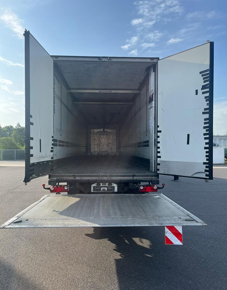 Schmitz Cargobull CARRIER MAXIMA 1300 / WINDA / DOPPEL STOCK / ŚCIANA GRODZIOWA / BELKI / PODNOSZONA OŚ / z Niemiec / TOP STAN 2011/ CARRIER CHŁODNIA CHLODNIA LODÓWKA PODWÓJNY ZAŁADUNEK PIĘTROWA - 冷藏半拖车:图4 Schmitz Cargobull CARRIER MAXIMA 1300 / WINDA / DOPPEL STOCK / ŚCIANA GRODZIOWA / BELKI / PODNOSZONA OŚ / z Niemiec / TOP STAN 2011/ CARRIER CHŁODNIA CHLODNIA LODÓWKA PODWÓJNY ZAŁADUNEK PIĘTROWA - 冷藏半拖车:图4