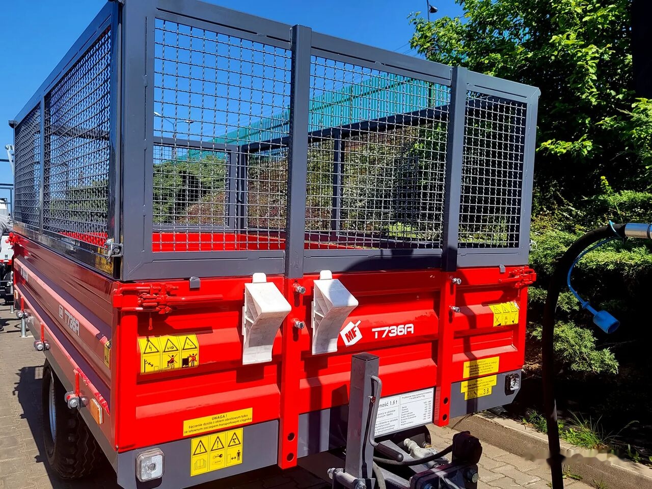 Metal-Fach T735A – 2,5t - 农场拖车:图1 Metal-Fach T735A – 2,5t - 农场拖车:图1