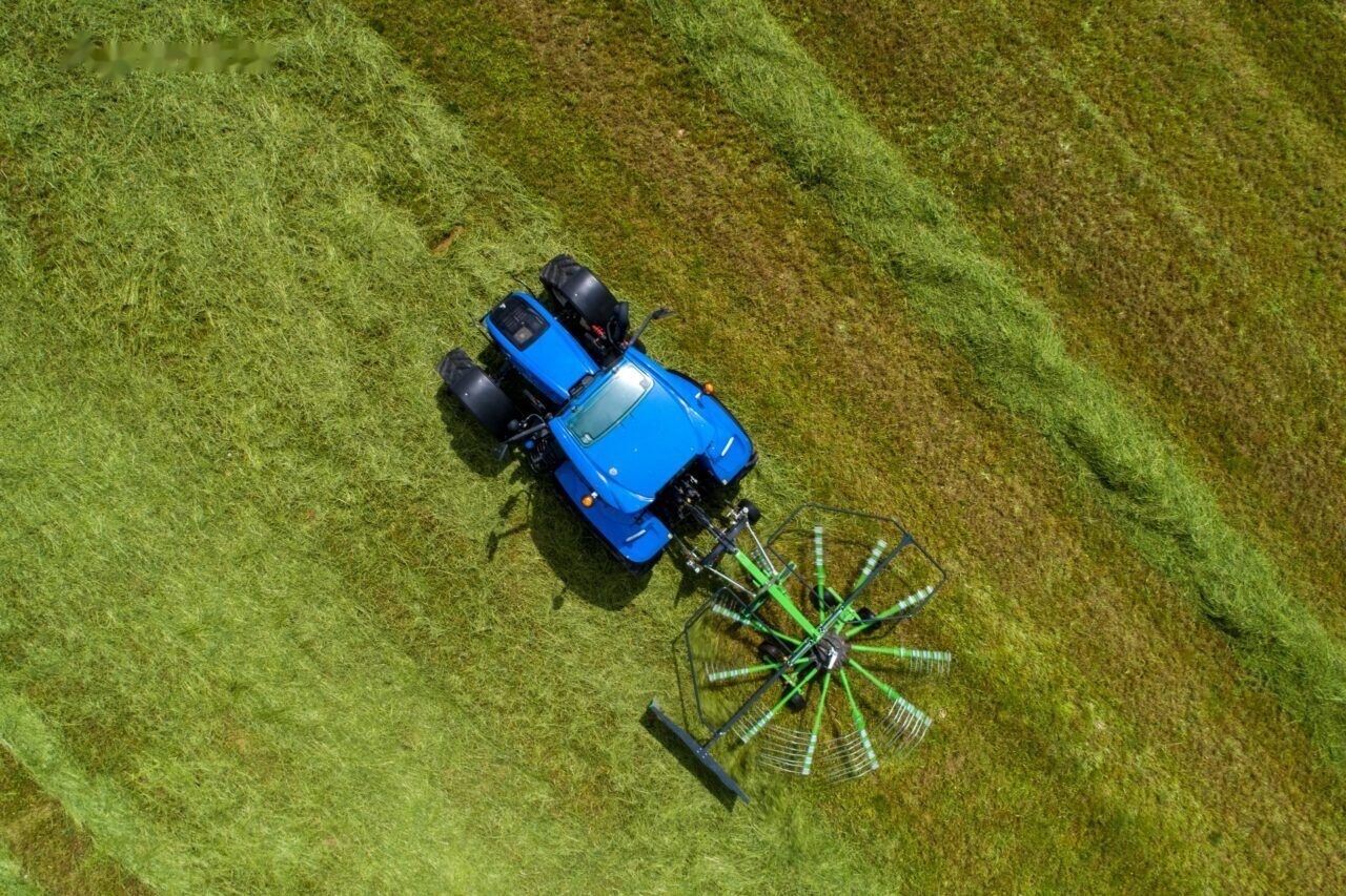 Talex Zgrabiarka karuzelowa zawieszana 4,2m Spyder - 翻草机/ 搂草机:图5 Talex Zgrabiarka karuzelowa zawieszana 4,2m Spyder - 翻草机/ 搂草机:图5
