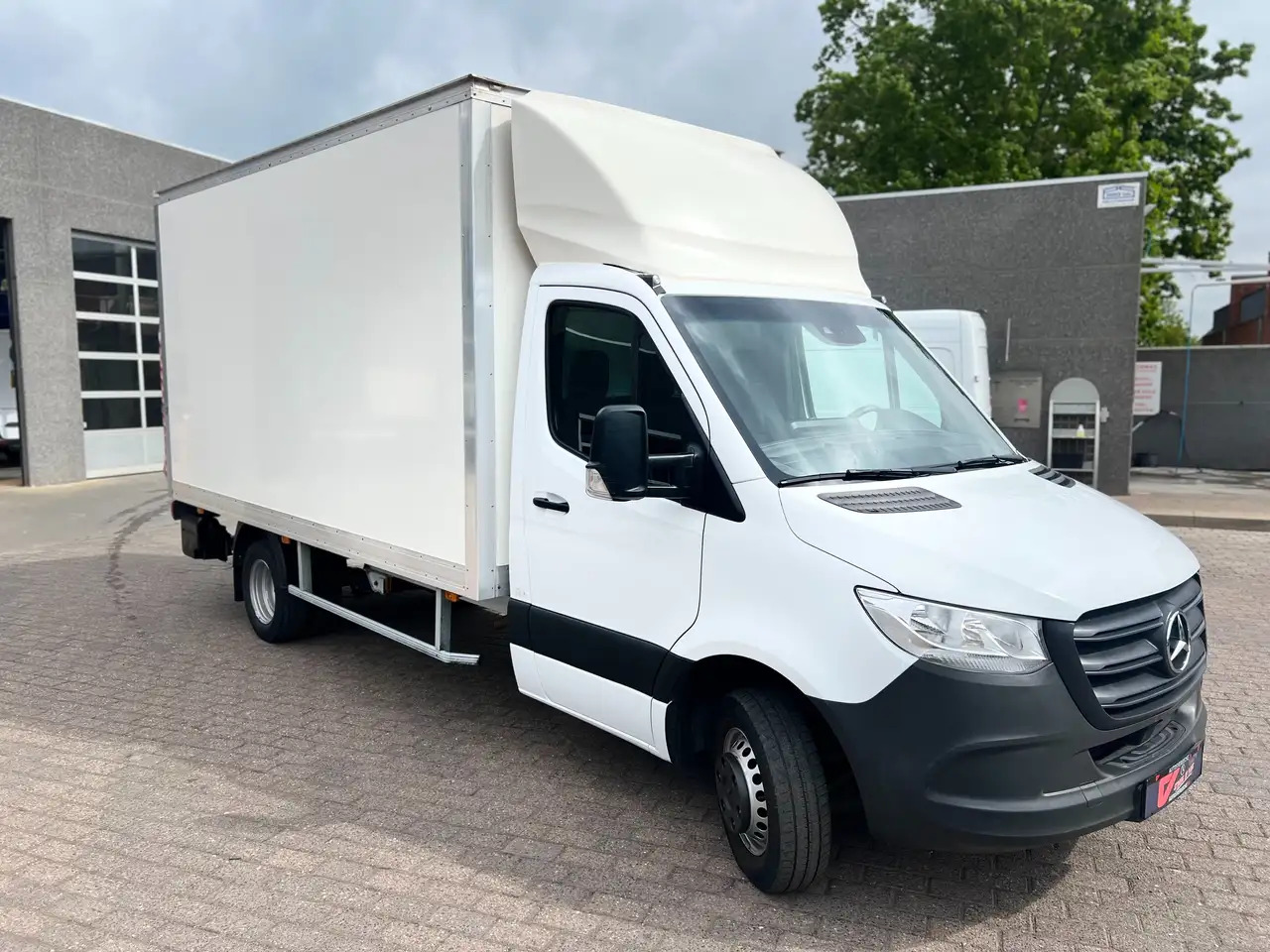 Mercedes-Benz Sprinter 515 KAST+LIFT + SPOILER (35.250ex) 2.300M - 厢式货车:图3 Mercedes-Benz Sprinter 515 KAST+LIFT + SPOILER (35.250ex) 2.300M - 厢式货车:图3