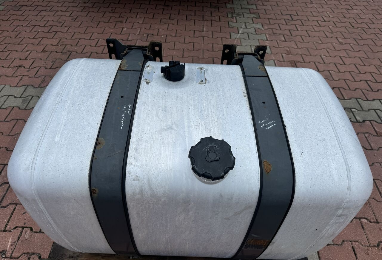 Mercedes-Benz ACTROS MP 430L Mercedes-Benz ACTROS MP 4 truck - 燃料箱 适用于 卡车:图1 Mercedes-Benz ACTROS MP 430L Mercedes-Benz ACTROS MP 4 truck - 燃料箱 适用于 卡车:图1