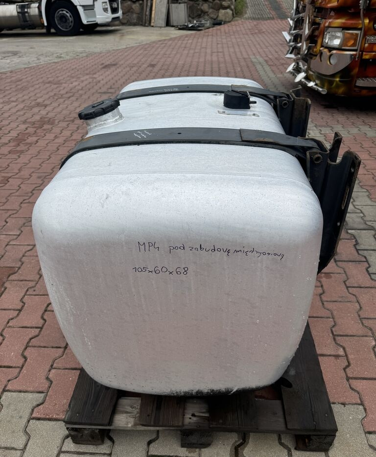 Mercedes-Benz ACTROS MP 430L Mercedes-Benz ACTROS MP 4 truck - 燃料箱 适用于 卡车:图2 Mercedes-Benz ACTROS MP 430L Mercedes-Benz ACTROS MP 4 truck - 燃料箱 适用于 卡车:图2