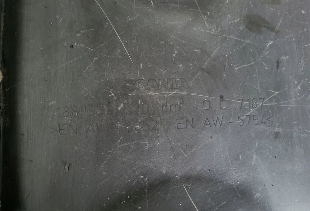 Scania 320L 1888934 Scania 320L 1888934 truck - 燃料箱 适用于 卡车:图5 Scania 320L 1888934 Scania 320L 1888934 truck - 燃料箱 适用于 卡车:图5