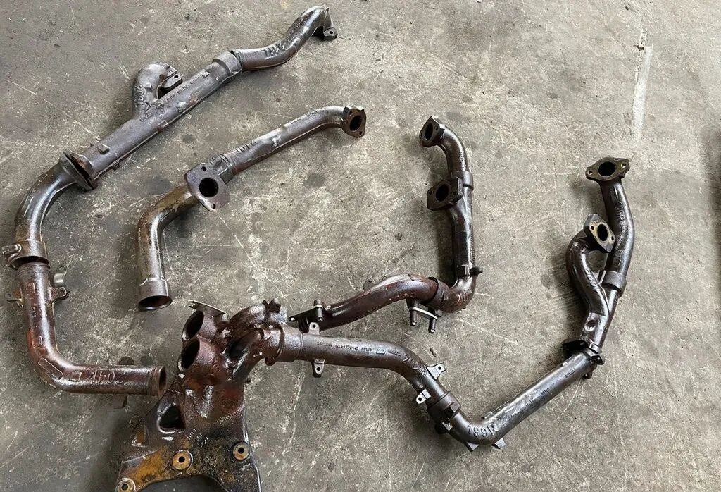 Scania R 730 V8 1906965   Scania R 730 V8 1906965 truck - 排气歧管 适用于 卡车:图1 Scania R 730 V8 1906965   Scania R 730 V8 1906965 truck - 排气歧管 适用于 卡车:图1