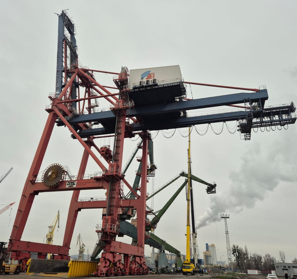 ZPMC STS crane - 港口设备:图1 ZPMC STS crane - 港口设备:图1