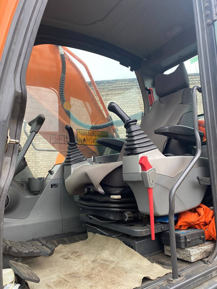 DOOSAN DX 340LCA - 履带式挖掘机:图2 DOOSAN DX 340LCA - 履带式挖掘机:图2