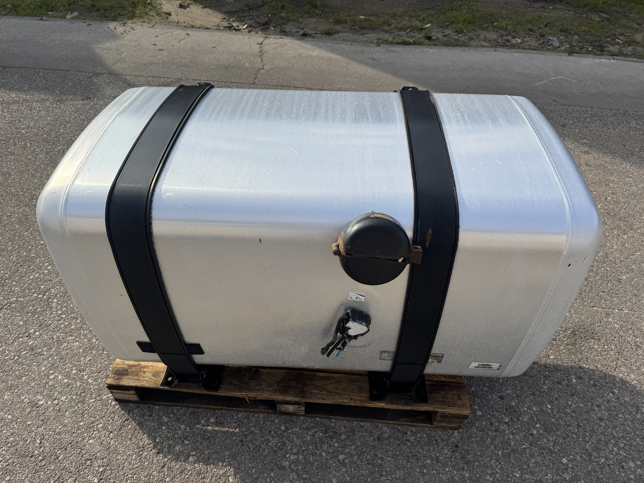 Ford F-Max - 燃料箱:图2 Ford F-Max - 燃料箱:图2