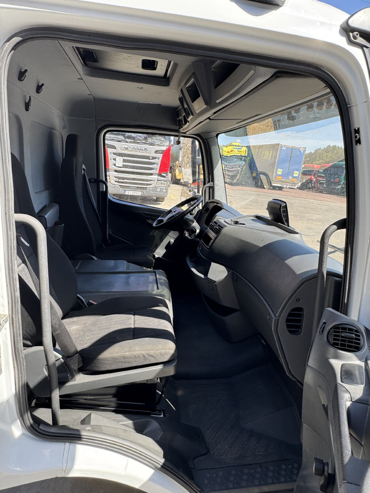 驾驶室 Mercedes Atego III:图11 驾驶室 Mercedes Atego III:图11