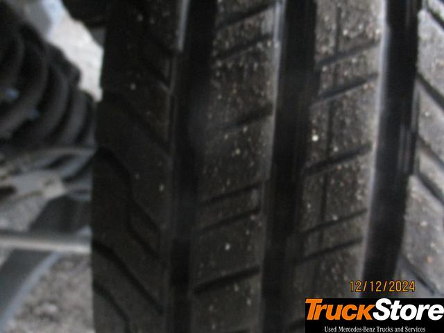 FUSO Canter 3C15 - 厢式货车:图5 FUSO Canter 3C15 - 厢式货车:图5