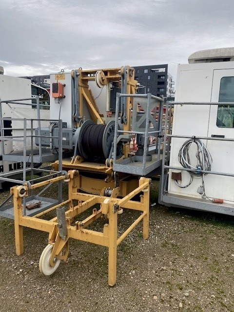 LIEBHERR 85EC-BFr.Tronic - 塔式起重机:图1 LIEBHERR 85EC-BFr.Tronic - 塔式起重机:图1