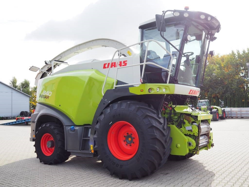 Claas Jaguar 840 4WD - 饲料收割机:图4 Claas Jaguar 840 4WD - 饲料收割机:图4