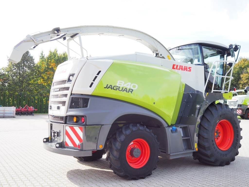 Claas Jaguar 840 4WD - 饲料收割机:图3 Claas Jaguar 840 4WD - 饲料收割机:图3