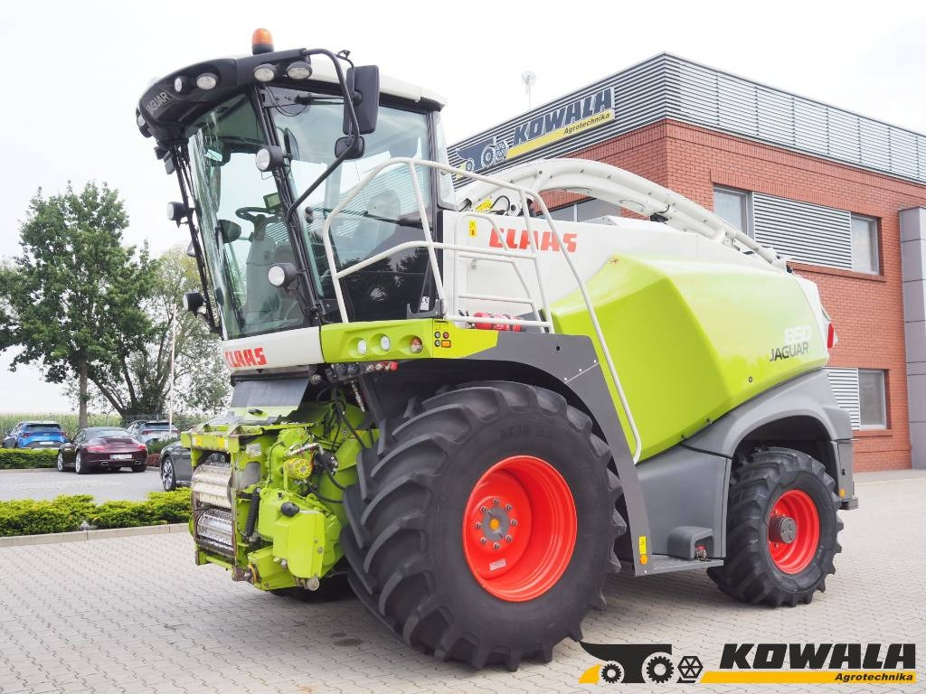 Claas Jaguar 850 4WD - 饲料收割机:图1 Claas Jaguar 850 4WD - 饲料收割机:图1