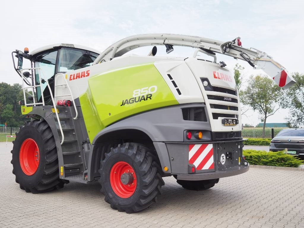 Claas Jaguar 850 4WD - 饲料收割机:图2 Claas Jaguar 850 4WD - 饲料收割机:图2