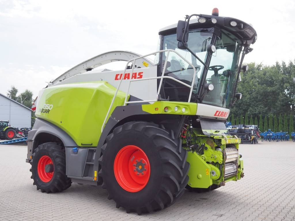 Claas Jaguar 850 4WD - 饲料收割机:图4 Claas Jaguar 850 4WD - 饲料收割机:图4