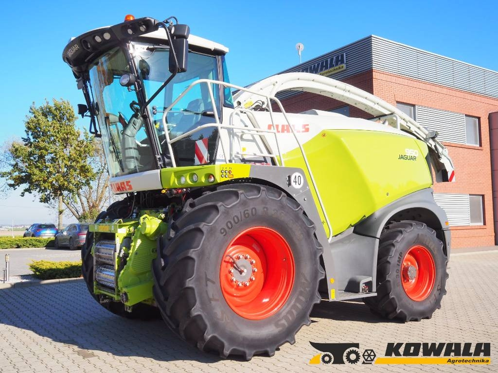 Claas Jaguar 950 4x4 - 饲料收割机:图1 Claas Jaguar 950 4x4 - 饲料收割机:图1