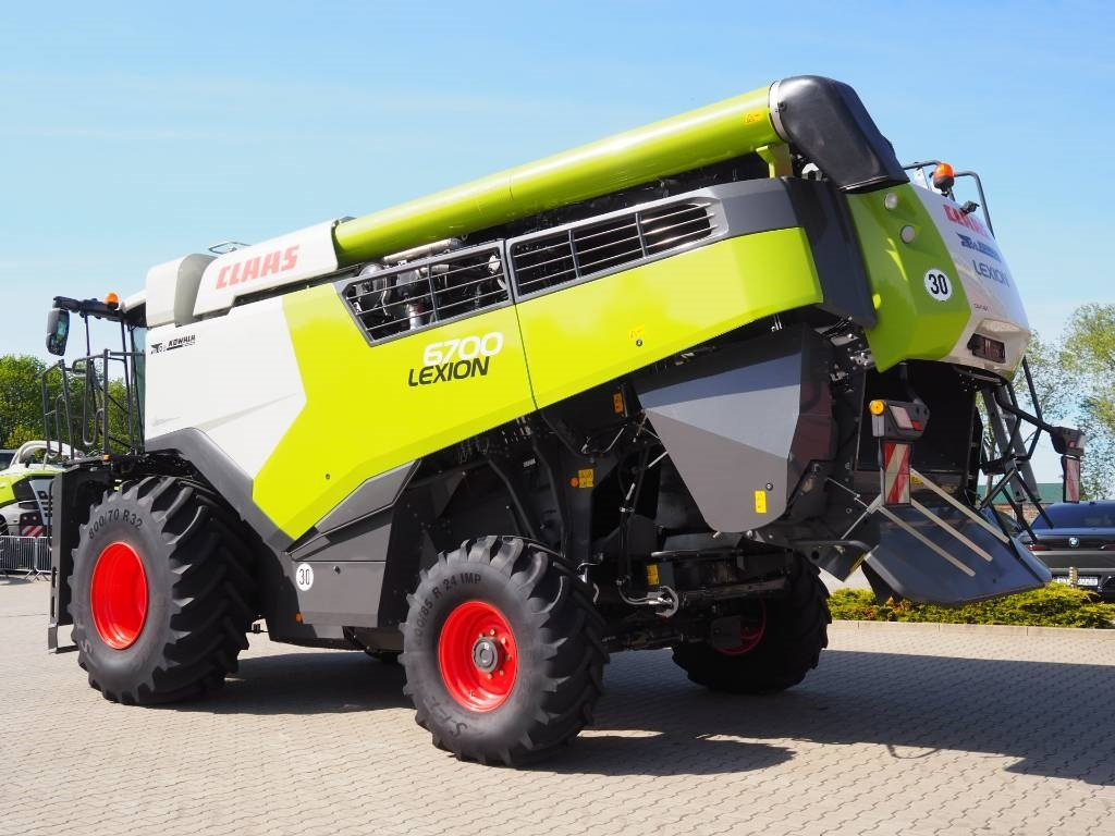 Claas Lexion 6700 + V770 - 联合收割机:图2 Claas Lexion 6700 + V770 - 联合收割机:图2