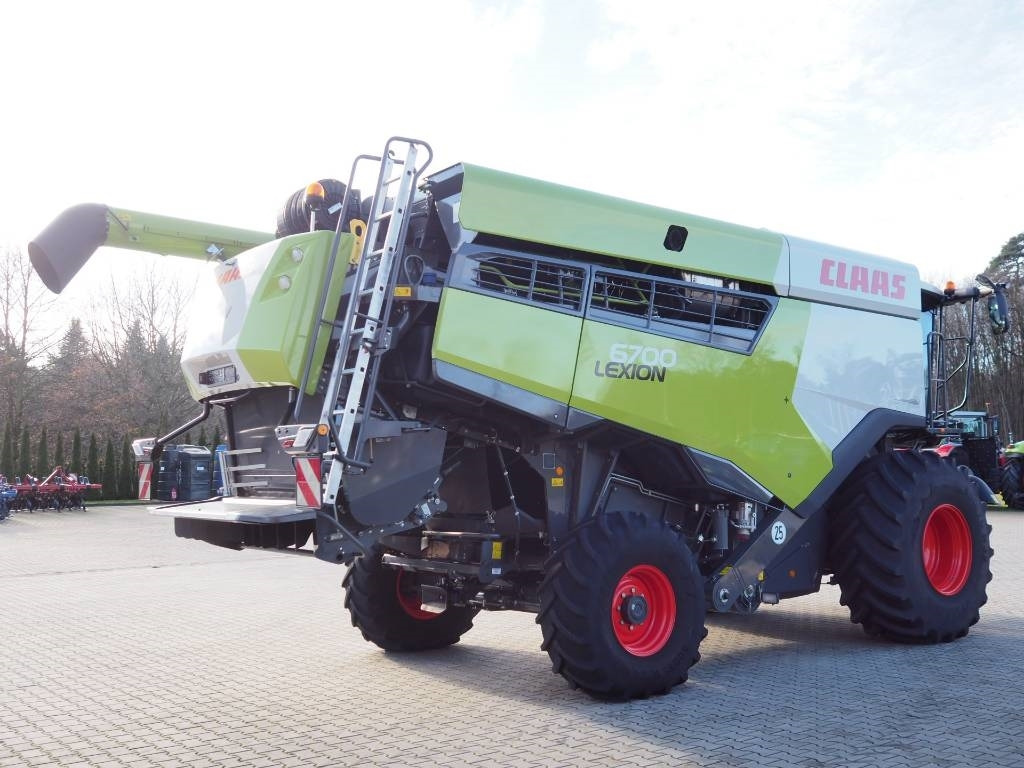Claas Lexion 6700 + V930 - 联合收割机:图3 Claas Lexion 6700 + V930 - 联合收割机:图3