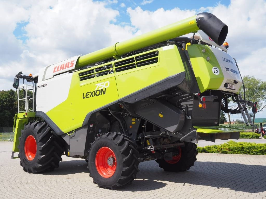 Claas Lexion 750 GPS + V770 - 联合收割机:图2 Claas Lexion 750 GPS + V770 - 联合收割机:图2
