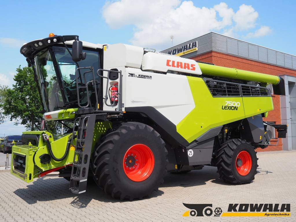 Claas Lexion 7500 + V930  - 联合收割机:图1 Claas Lexion 7500 + V930  - 联合收割机:图1