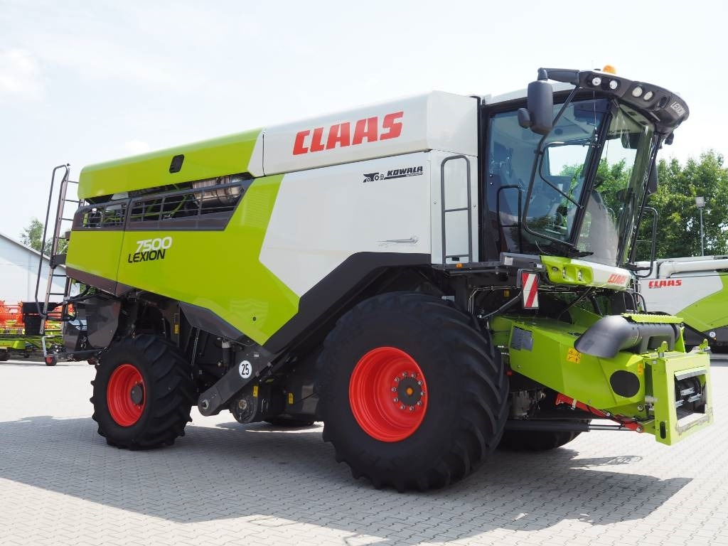 Claas Lexion 7500 + V930  - 联合收割机:图4 Claas Lexion 7500 + V930  - 联合收割机:图4