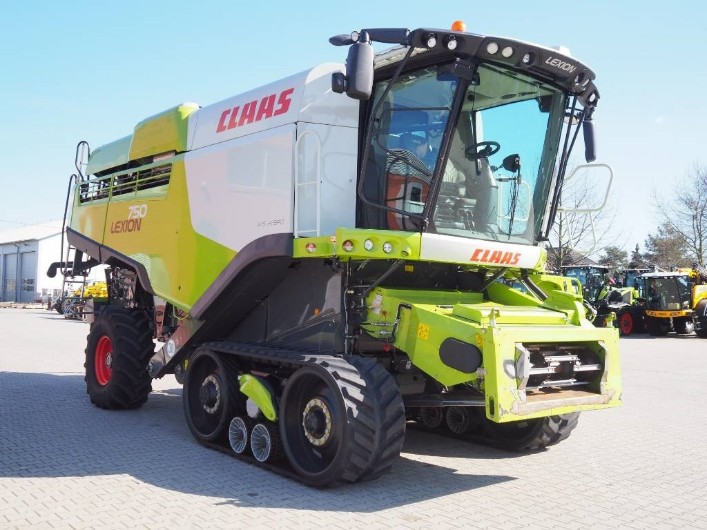 Claas Lexion 750TT GPS + V930 - 联合收割机:图4 Claas Lexion 750TT GPS + V930 - 联合收割机:图4