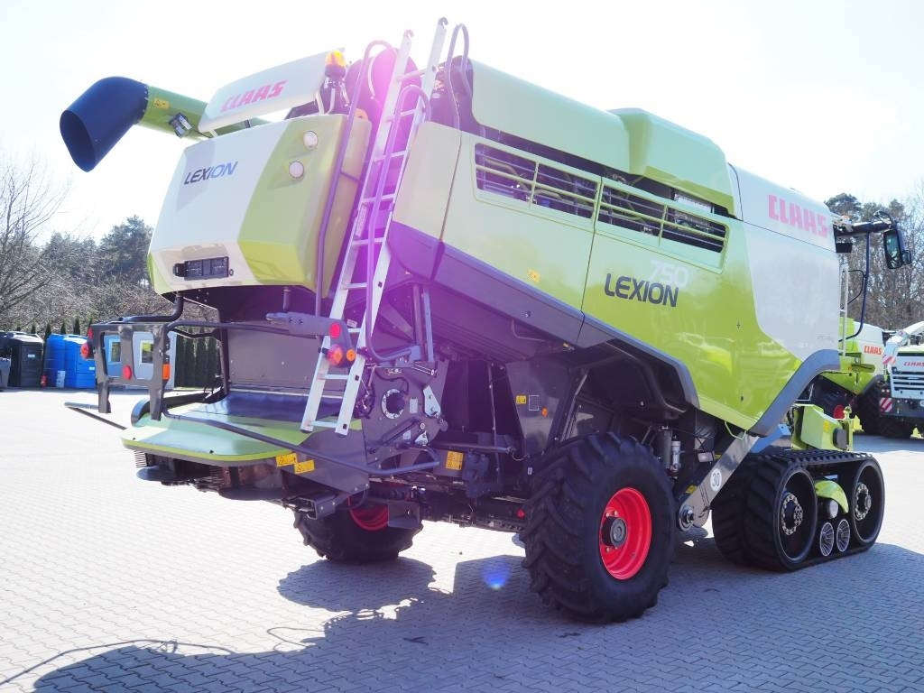 Claas Lexion 750TT GPS + V930 - 联合收割机:图3 Claas Lexion 750TT GPS + V930 - 联合收割机:图3