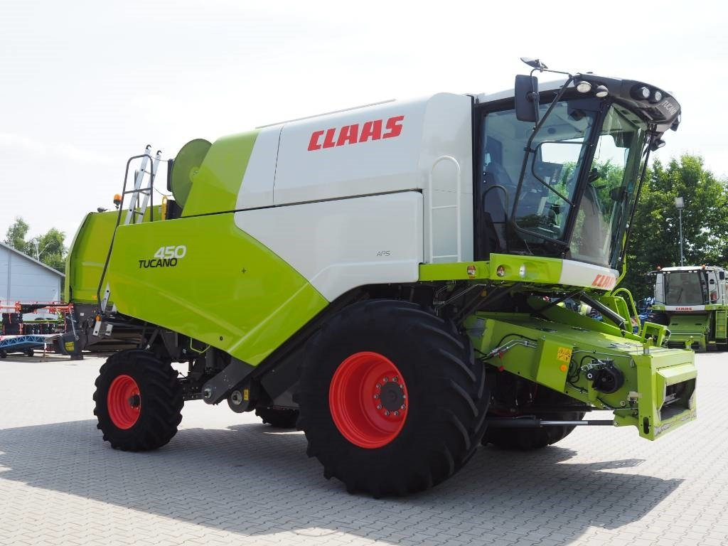 Claas Tucano 450 + V770 - 联合收割机:图4 Claas Tucano 450 + V770 - 联合收割机:图4
