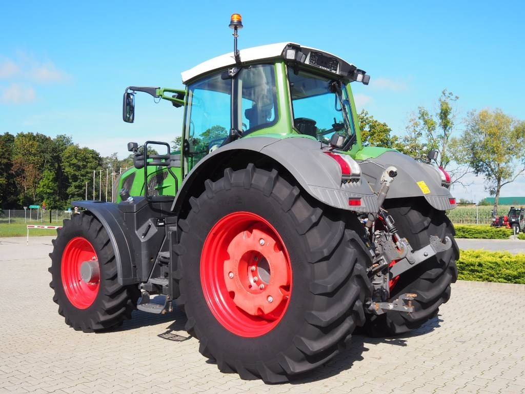 Fendt 828 Vario S4 ProfiPlus, GPS - 拖拉机:图2 Fendt 828 Vario S4 ProfiPlus, GPS - 拖拉机:图2