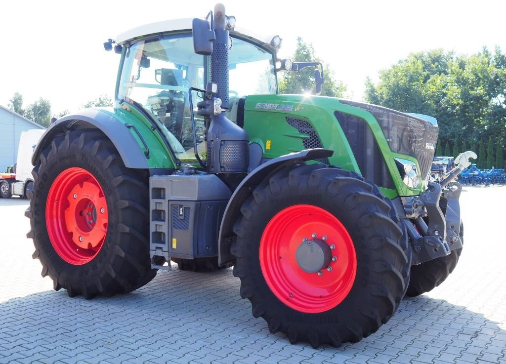 Fendt 828 Vario S4 ProfiPlus, GPS - 拖拉机:图4 Fendt 828 Vario S4 ProfiPlus, GPS - 拖拉机:图4