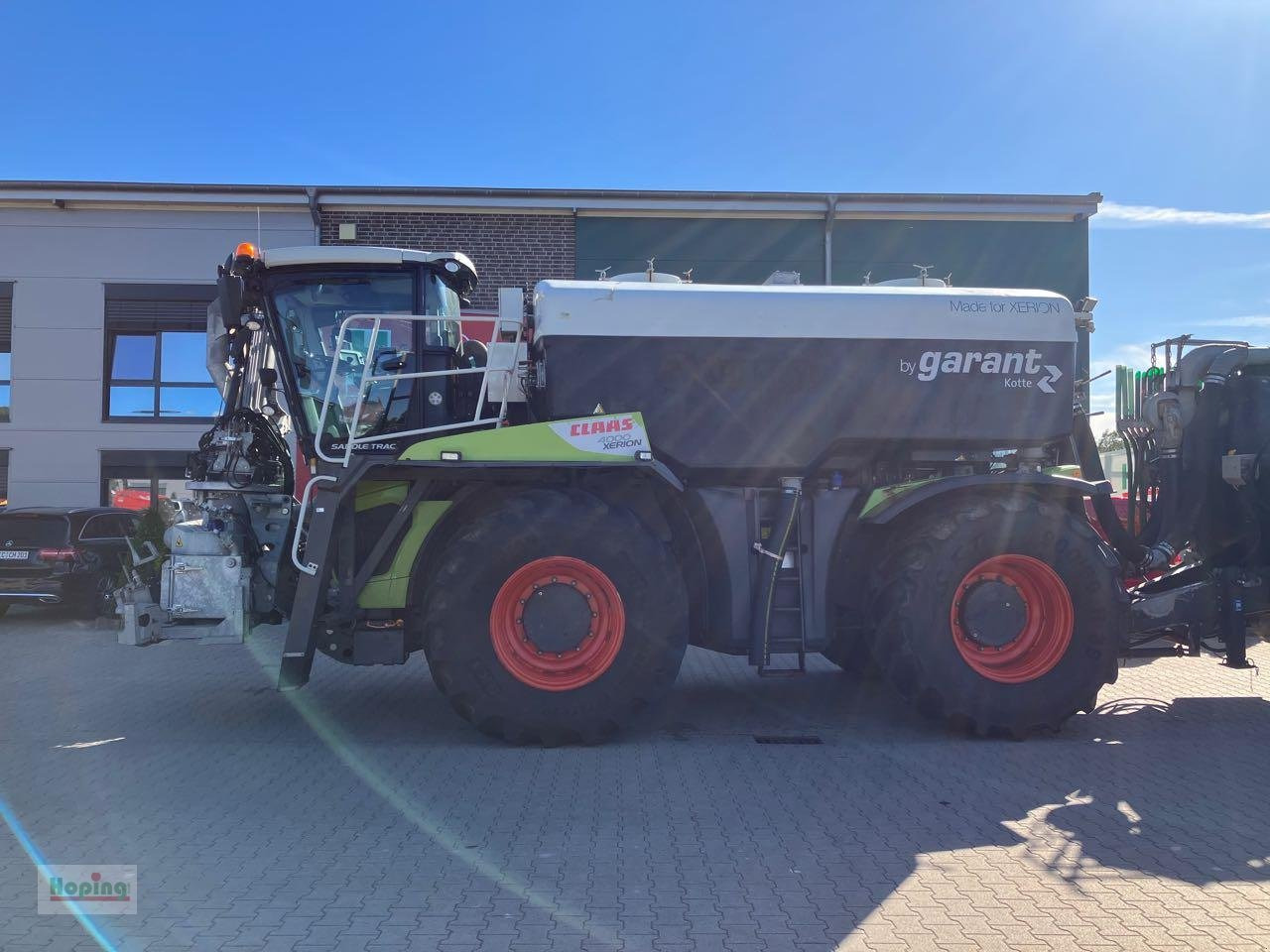 CLAAS Xerion 4000 Saddle Trac Gülletechnik - 拖拉机:图2 CLAAS Xerion 4000 Saddle Trac Gülletechnik - 拖拉机:图2