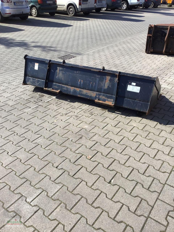 JCB JCB 300T - 装载机铲斗 适用于 建筑机械:图4 JCB JCB 300T - 装载机铲斗 适用于 建筑机械:图4