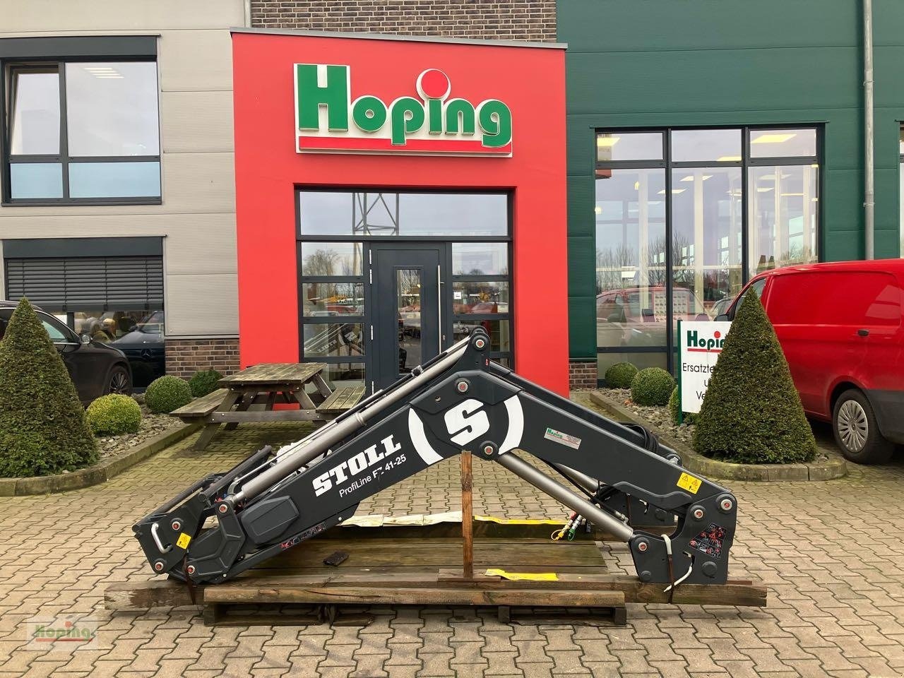 Stoll FZ 41-25 - 牵引车前端装载机:图1 Stoll FZ 41-25 - 牵引车前端装载机:图1