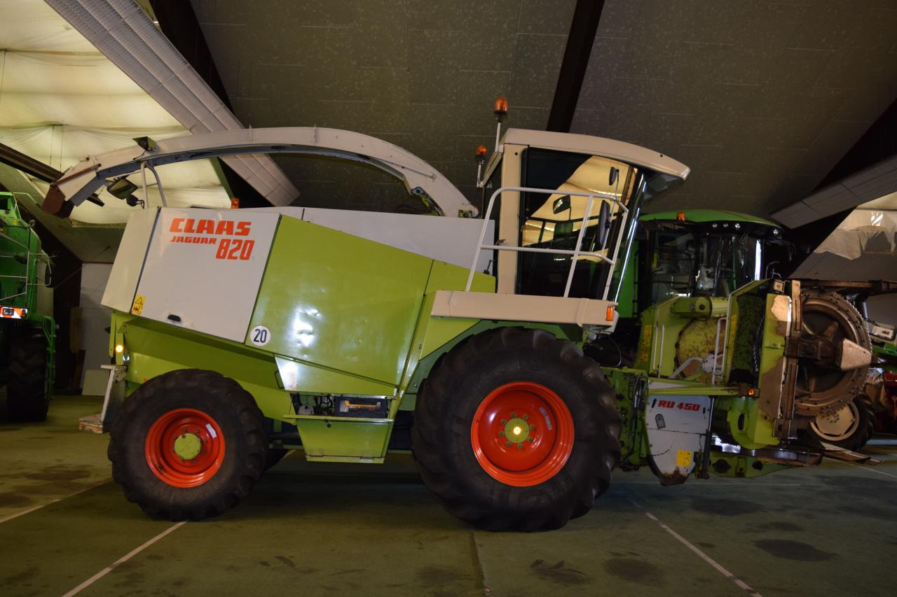 CLAAS Jaguar 820 - 饲料收割机:图3 CLAAS Jaguar 820 - 饲料收割机:图3
