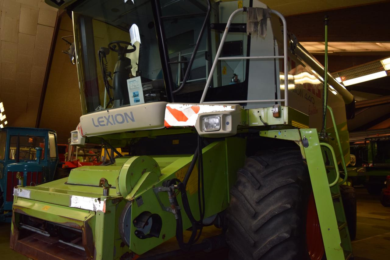 CLAAS Lexion 440 Evolution - 联合收割机:图2 CLAAS Lexion 440 Evolution - 联合收割机:图2