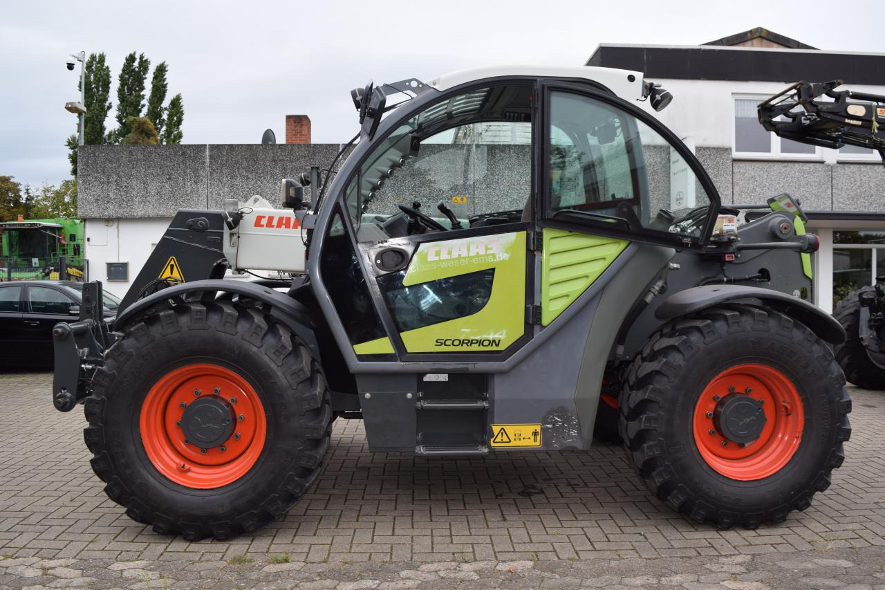 CLAAS SCORPION 7044 - 伸缩臂叉装车:图3 CLAAS SCORPION 7044 - 伸缩臂叉装车:图3