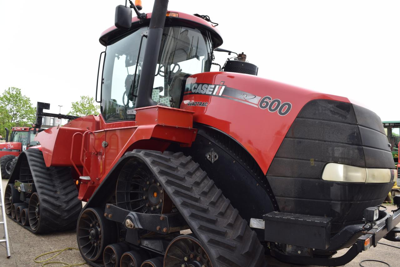 Case-IH Quadtrac 600 - 履带式拖拉机:图2 Case-IH Quadtrac 600 - 履带式拖拉机:图2