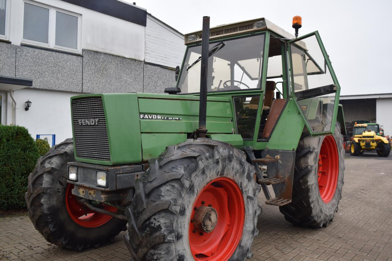 Fendt Favorit 614 LS Turbo - 拖拉机:图1 Fendt Favorit 614 LS Turbo - 拖拉机:图1