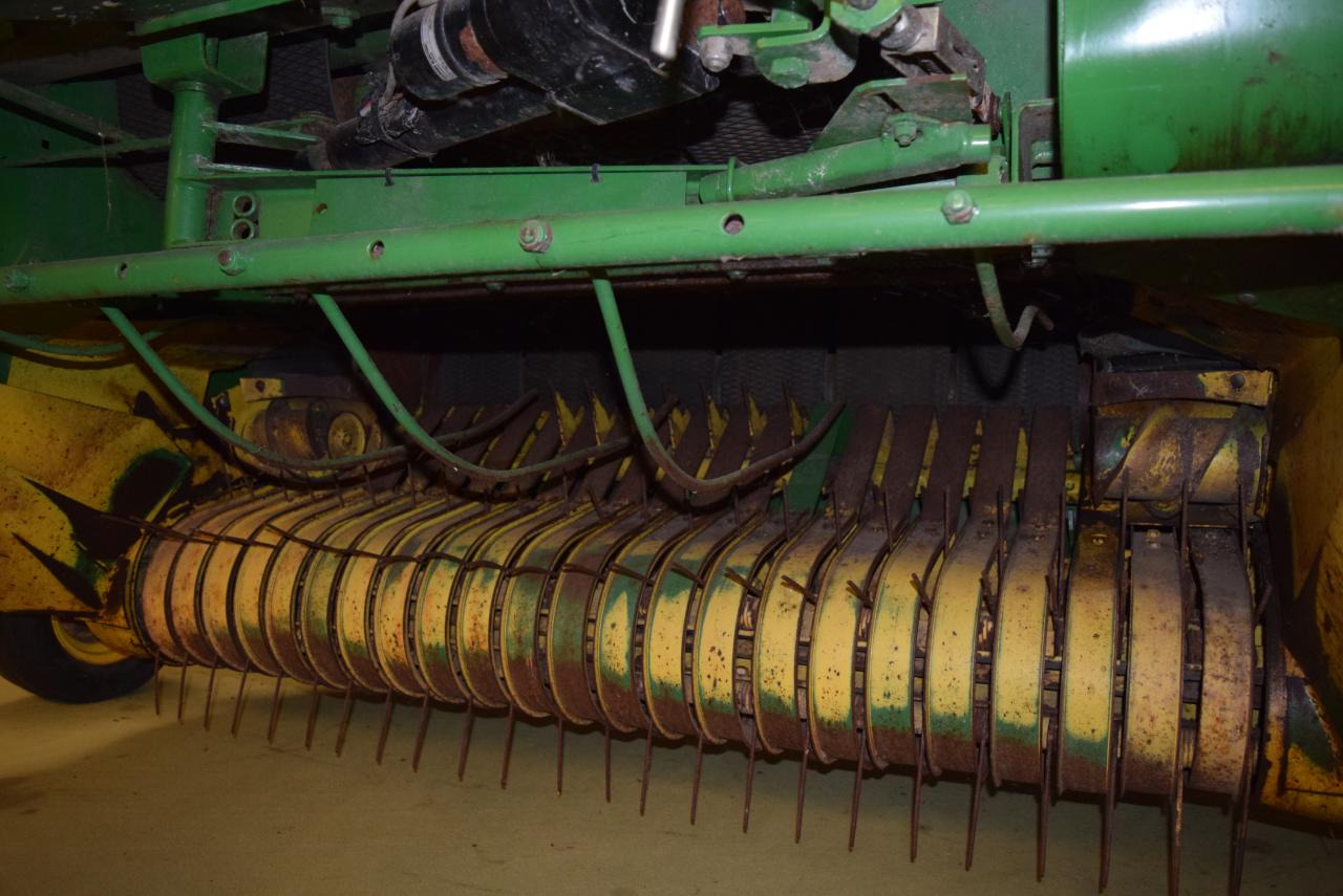 John Deere 580 - 圆形打包机:图5 John Deere 580 - 圆形打包机:图5