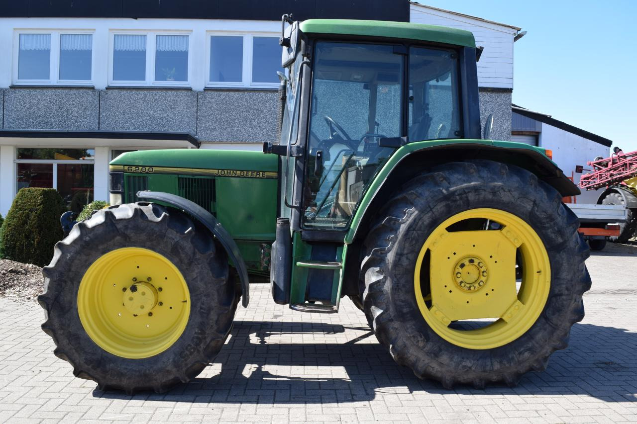 John Deere 6200 - 拖拉机:图3 John Deere 6200 - 拖拉机:图3